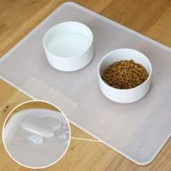 KaraLuna Basic Napfunterlage Transparent L -Zoofachgeschäft f495db45fd389fd117644cb3377217742809b2ec 1407477 de DE a8bbe54e97e8bbb8f7c3d6b40c33b455251b54dbH2Qc30